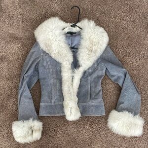 Cute vintage jacket with fox fur